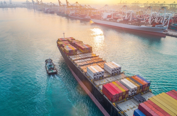 寧波海運(yùn)貨代承擔(dān)著重要的任務(wù)，為寧波的經(jīng)濟(jì)發(fā)展作出了重要貢獻(xiàn)