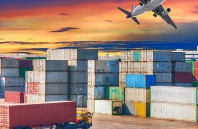 青島貨運(yùn)代理公司運(yùn)輸行李包裹過程中注意事項(xiàng)