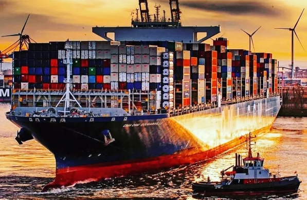 世界經濟互聯互通的背景下，青島港如何應對挑戰，不斷發展壯大？