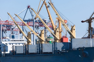 天津貨運代理發(fā)揮其獨特的優(yōu)勢，為全球化的進程做出更大的貢獻